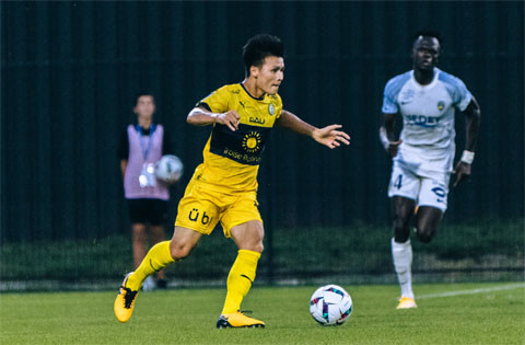 Quang Hải đối diện tương lai ảm đạm ở Pau FC