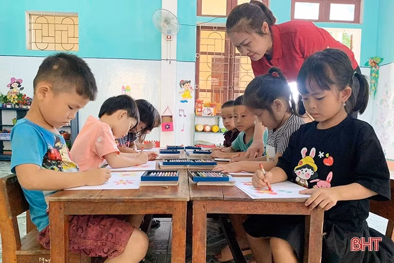 “Người mẹ thứ hai” trong ngôi trường hạnh phúc ở Hà Tĩnh