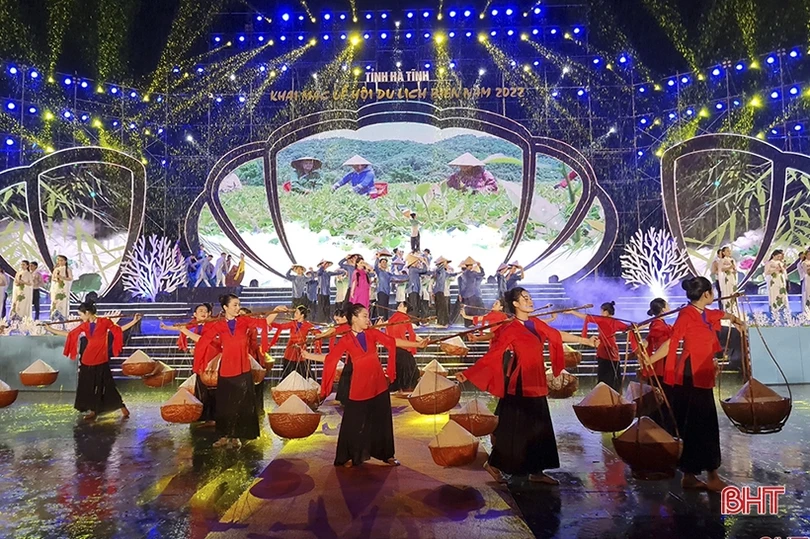 Chủ nhà hàng tại các khu du lịch biển Hà Tĩnh phấn khởi vì “thắng đậm”