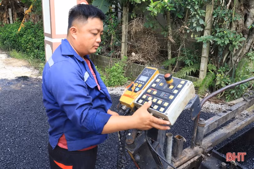 Đẩy nhanh thi công tuyến đường 23 tỷ đồng ở xã phấn đấu đạt chuẩn NTM nâng cao