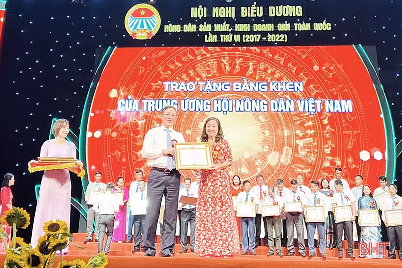 Hà Tĩnh có 5 cá nhân được Trung ương Hội Nông dân Việt Nam tặng bằng khen