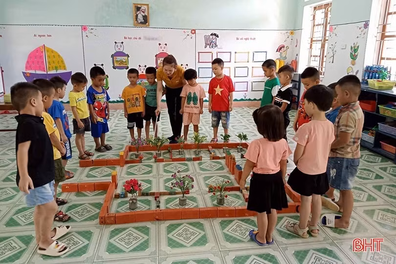 “Người mẹ thứ hai” trong ngôi trường hạnh phúc ở Hà Tĩnh