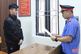 Khởi tố người điều khiển mô tô không có giấy phép lái xe gây tai nạn