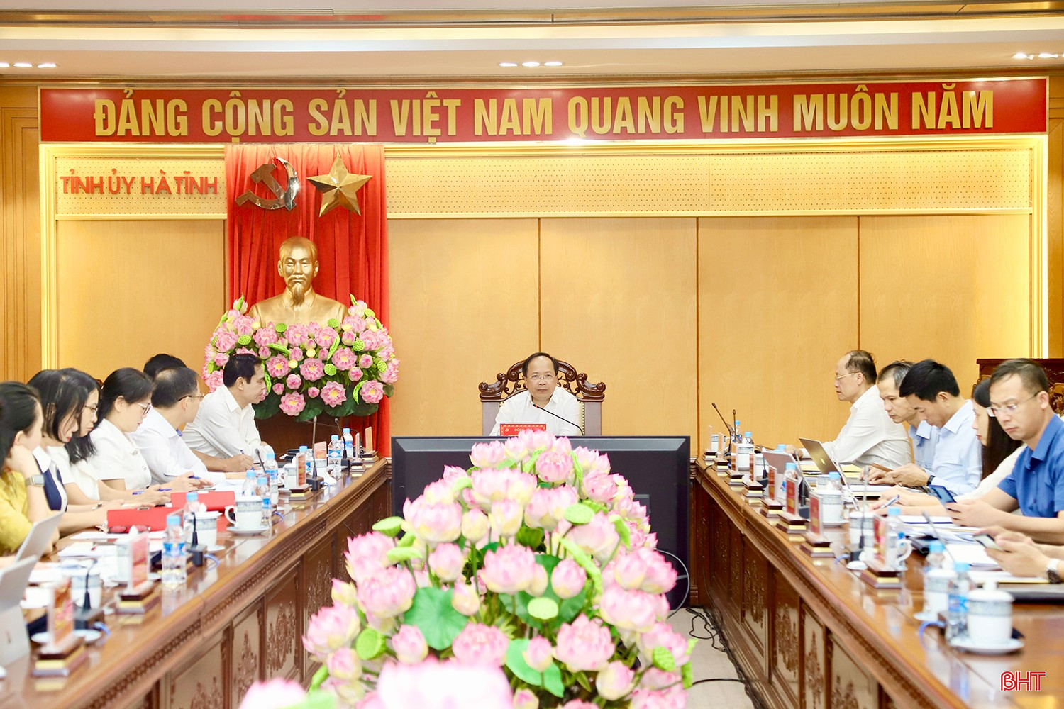 Bí thư Tỉnh ủy Nguyễn Duy Lâm chủ trì buổi làm việc. bqbht_br_img-5383-copy.jpg
