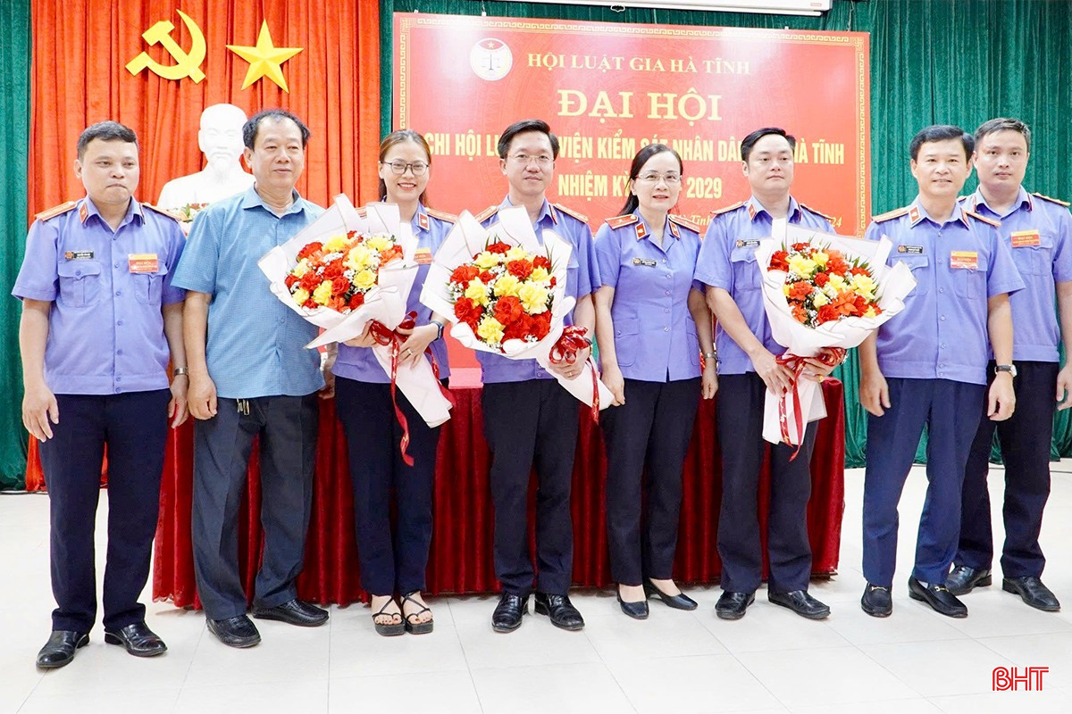 Chị Giang Anh được bầu làm Ủy viên Ban chấp hành Chi hội luật gia Viện KSND tỉnh Hà Tĩnh nhiệm kỳ 2024-2029. bqbht_br_img-6202-copy.jpg
