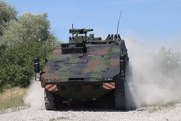 10 xe thiet giap cho quan tot nhat the gioi