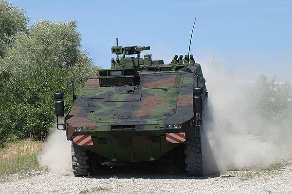 10 xe thiet giap cho quan tot nhat the gioi