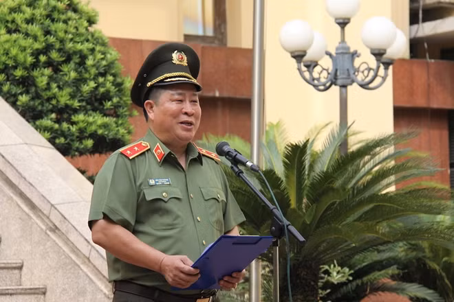 toan luc luong cand da su dung trang phuc xuan he cai tien