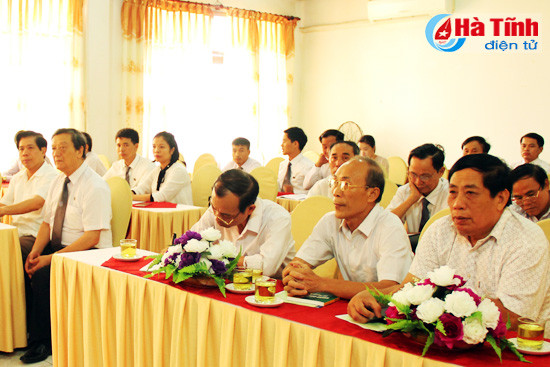 doan luat su ha tinh dai hoi bat thuong thong qua noi quy sua doi
