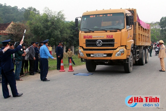 xe cho qua tai bi phat toi 16 trieu dong