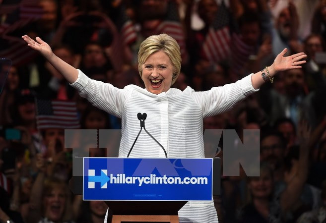 the gioi ngay qua eiu du bao ba hillary clinton se dac cu tong thong my
