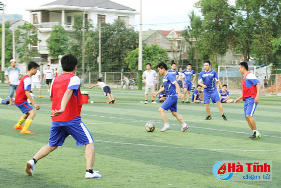 khai mac giai bong da cup hoi nha bao ha tinh lan thu 3