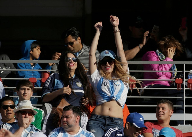 nhung bong hong tren khan dai copa america 2016