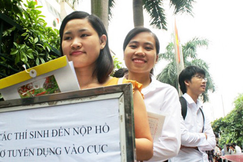 tu 13 6 bat dau nhan ho so thi tuyen cong chuc tinh ha tinh