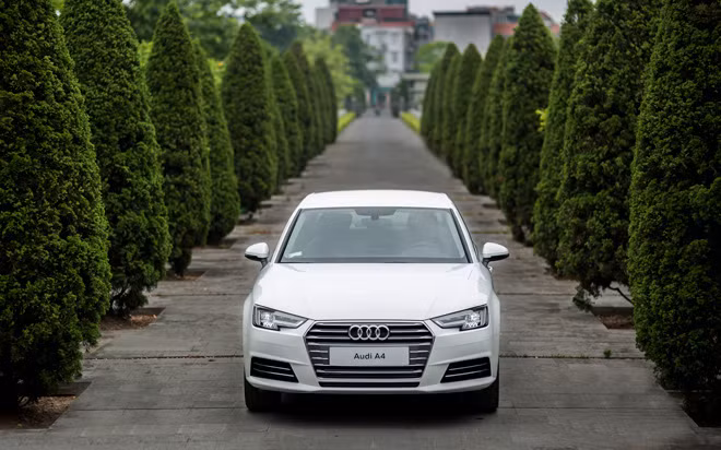 audi a4 the he moi gia tu 1 65 ty dong