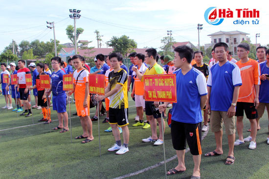 khai mac giai bong da cup hoi nha bao ha tinh lan thu 3