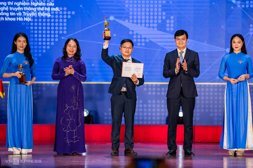 10 tài năng khoa học trẻ nhận giải Quả cầu vàng 2023