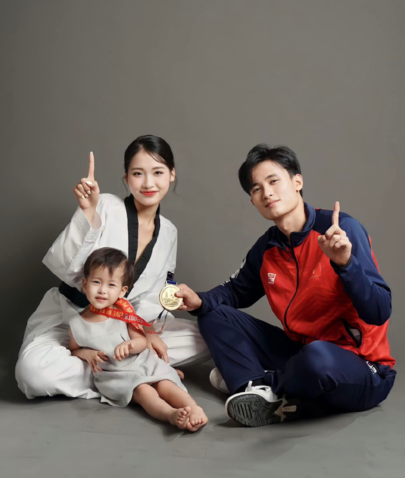 VĐV điền kinh Hà Tĩnh được cô vợ xinh đẹp khích lệ sau khi giành HCV