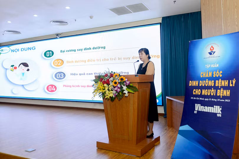 Có nên cho người bệnh nhịn ăn trước và sau khi phẫu thuật ?