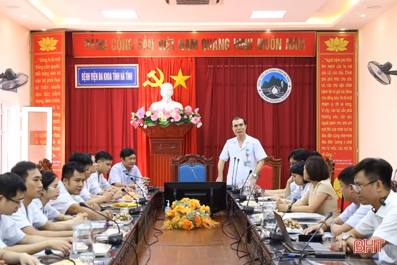 Bác sỹ Hà Tĩnh cập nhật kiến thức đặt tĩnh mạch trung tâm từ ngoại biên