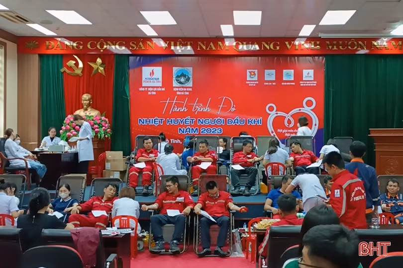 “Hành trình đỏ - Nhiệt huyết người dầu khí” thu về 101 đơn vị máu