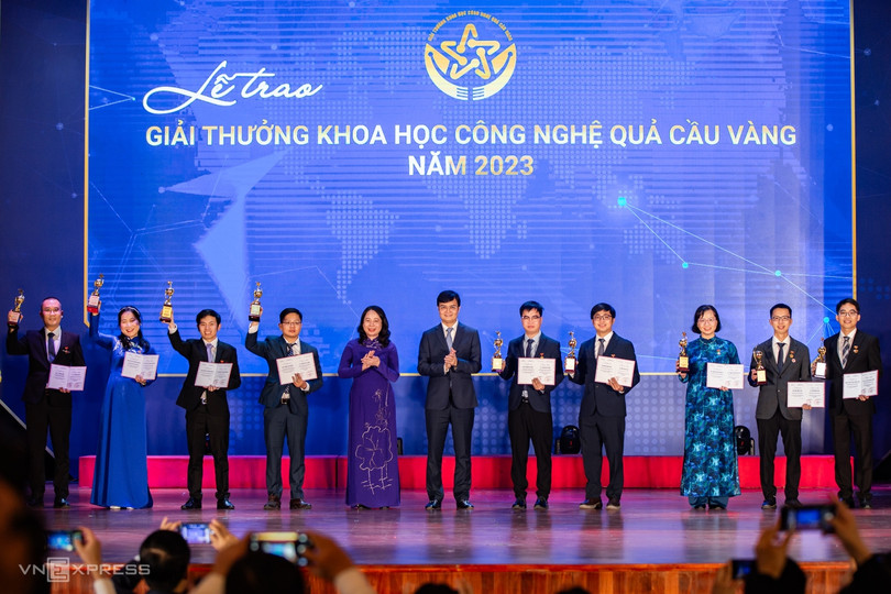 10 tài năng khoa học trẻ nhận giải Quả cầu vàng 2023