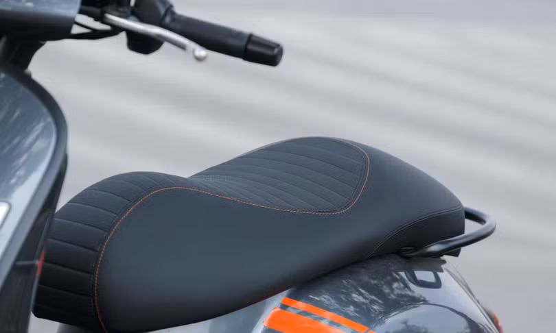 Vespa GTV 300 HPE - xe ga phong cách cổ điển giá 159,8 triệu đồng