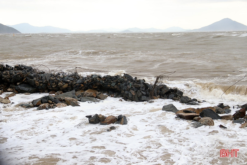 Cảnh báo lốc xoáy ở khu vực biển Hà Tĩnh