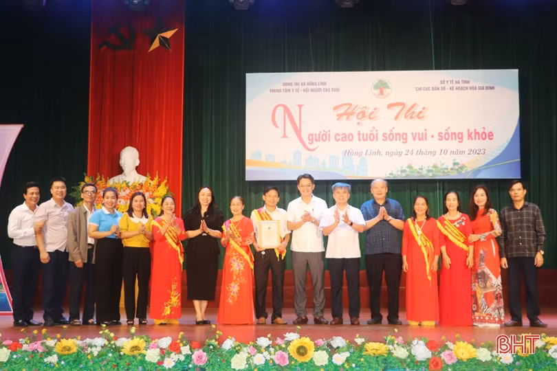 Phường Nam Hồng giành giải nhất Hội thi “Người cao tuổi sống vui - sống khỏe”