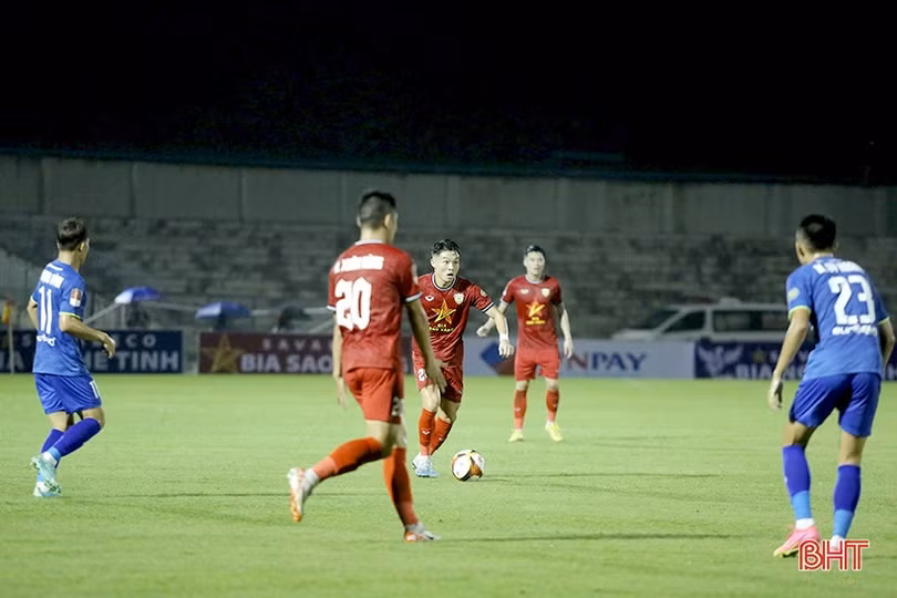 Những vấn đề của Hồng Lĩnh Hà Tĩnh sau trận hòa derby xứ Nghệ