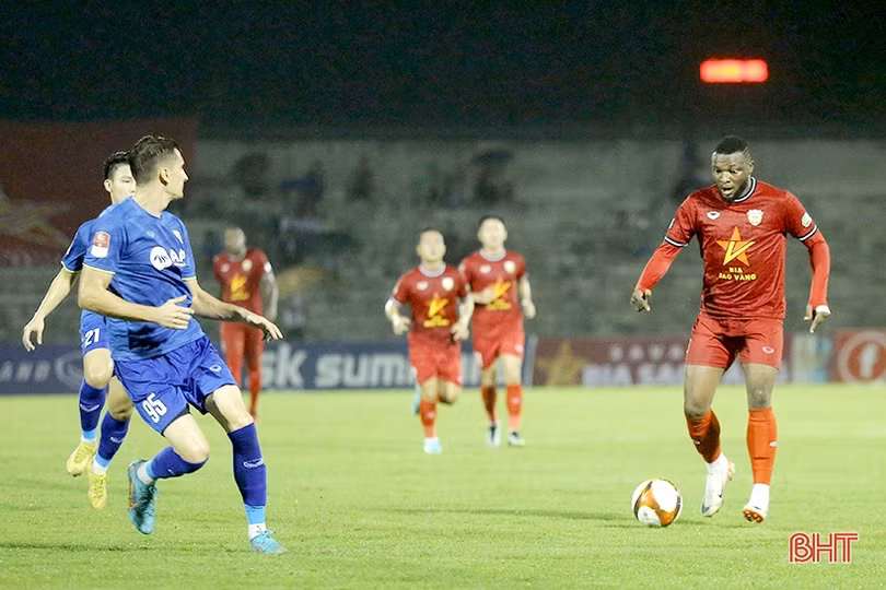 Những vấn đề của Hồng Lĩnh Hà Tĩnh sau trận hòa derby xứ Nghệ