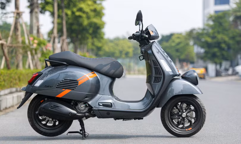 Vespa GTV 300 HPE - xe ga phong cách cổ điển giá 159,8 triệu đồng