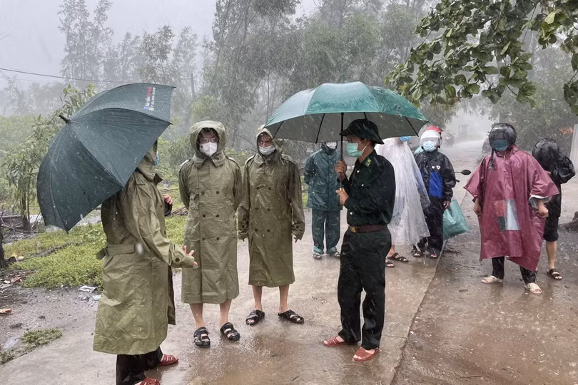 Ảnh hưởng bão số 5, Huế đến Bình Định đã có mưa to, có nơi rất to