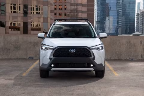 Toyota Corolla Cross 2022 chốt giá từ 22.195 USD