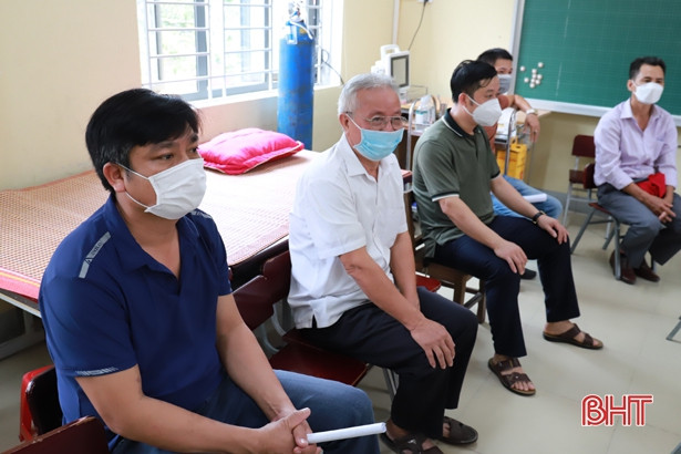 Hơn 1.200 người ở Nghi Xuân tiêm vắc-xin phòng COVID-19 đợt 7