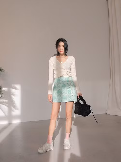 Phối trang phục dệt kim để set đồ mùa thu của phái đẹp thêm cuốn hút