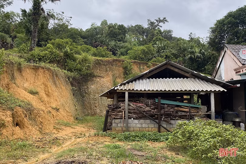 Người dân Hà Tĩnh tất bật phòng mưa bão