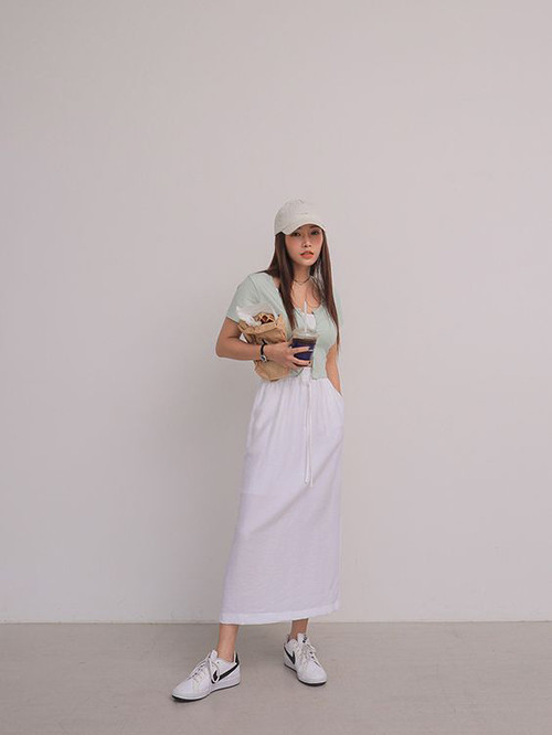 Phối trang phục dệt kim để set đồ mùa thu của phái đẹp thêm cuốn hút