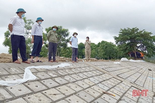 Lên phương án đảm bảo an toàn các công trình đang thi công ở Hương Sơn