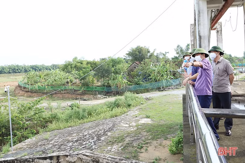 Bảo vệ các vị trí trọng điểm trên tuyến đê La Giang