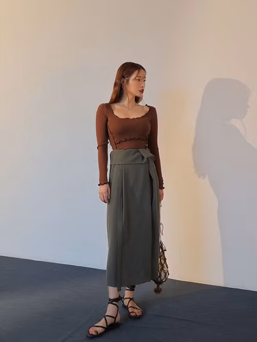 Phối trang phục dệt kim để set đồ mùa thu của phái đẹp thêm cuốn hút