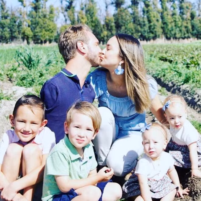 “Người đàn ông không tay chân” Nick Vujicic: “Đừng bao giờ từ bỏ khát vọng”