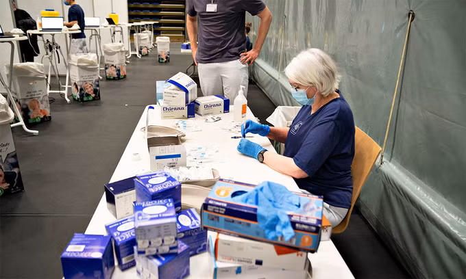 Đan Mạch dỡ bỏ mọi hạn chế Covid-19