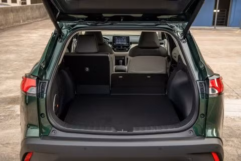 Toyota Corolla Cross 2022 chốt giá từ 22.195 USD