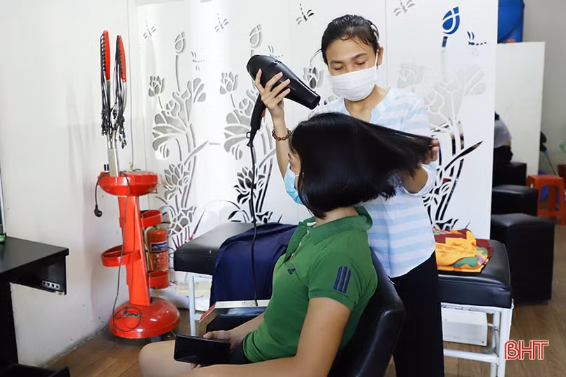 Tiệm hớt tóc, làm móng, spa tại TP. Hà Tĩnh đón khách trở lại