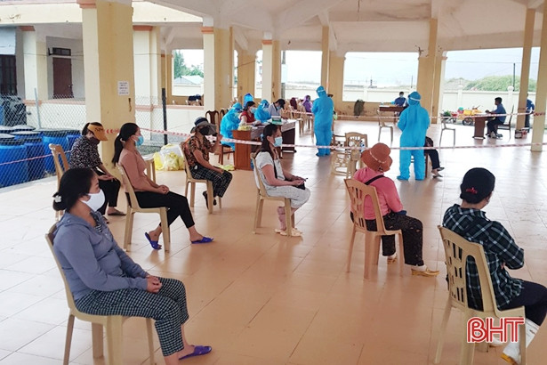 134 mẫu test nhanh tại cảng cá Cửa Sót âm tính với virus SARS-CoV-2