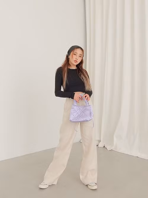 Phối trang phục dệt kim để set đồ mùa thu của phái đẹp thêm cuốn hút