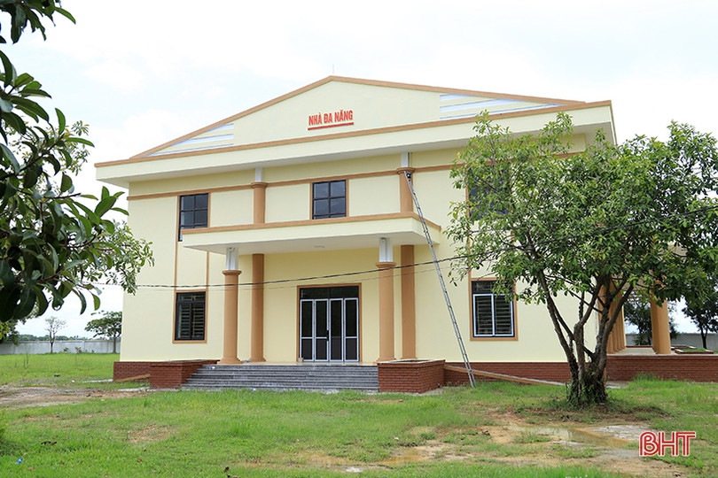 Bí thư Tỉnh ủy Hà Tĩnh kiểm tra cơ sở vật chất trường học tại Cẩm Xuyên