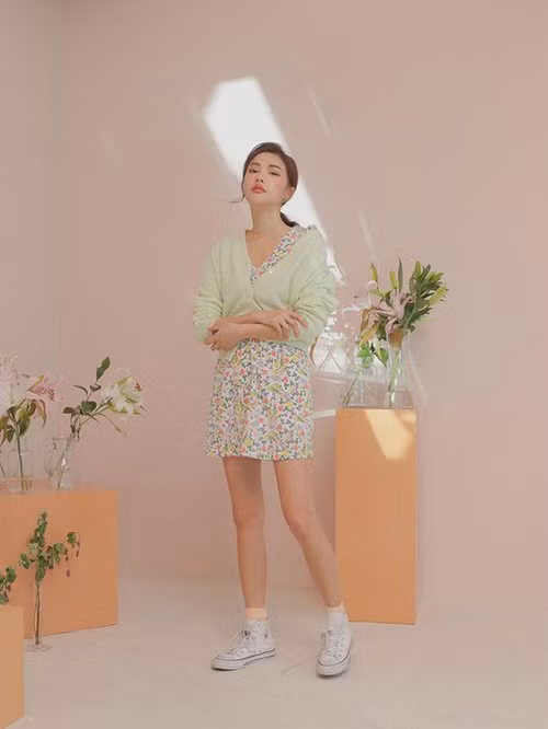 Phối trang phục dệt kim để set đồ mùa thu của phái đẹp thêm cuốn hút