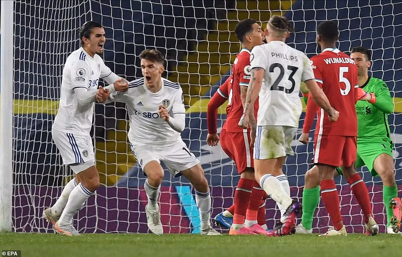 Vòng 4 Premier League: Thành Manchester gặp khó